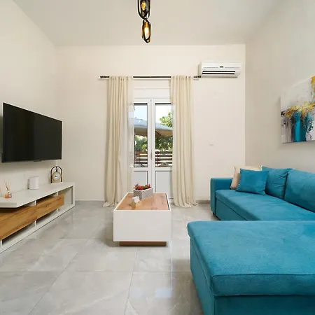 Idyllic Escape * Skála Kallirákhis